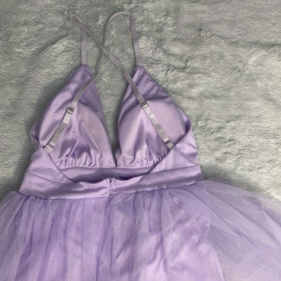 A lavender cross back tulle dress - Picture 2 of 4
